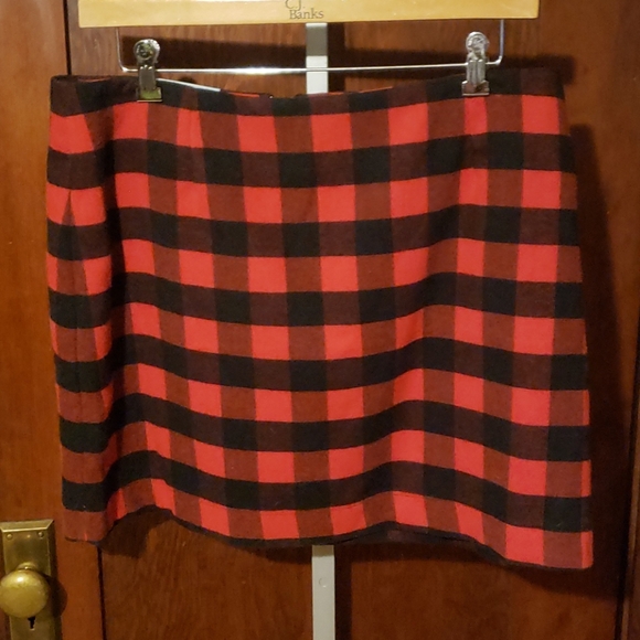 Old Navy Dresses & Skirts - New Plaid Red & Black sz16
